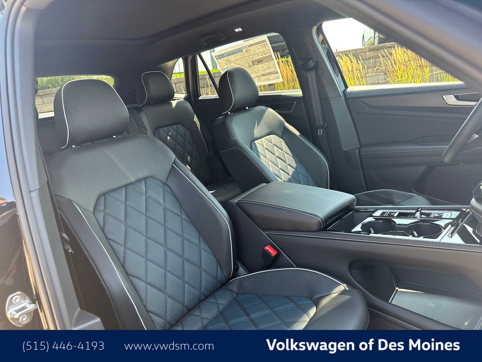 2025 Volkswagen Atlas Cross Sport SEL Premium R-Line photo 11