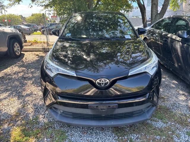 2018 Toyota C-HR XLE photo 2