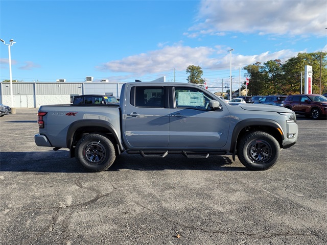 2026 Nissan Frontier PRO-4X photo 3