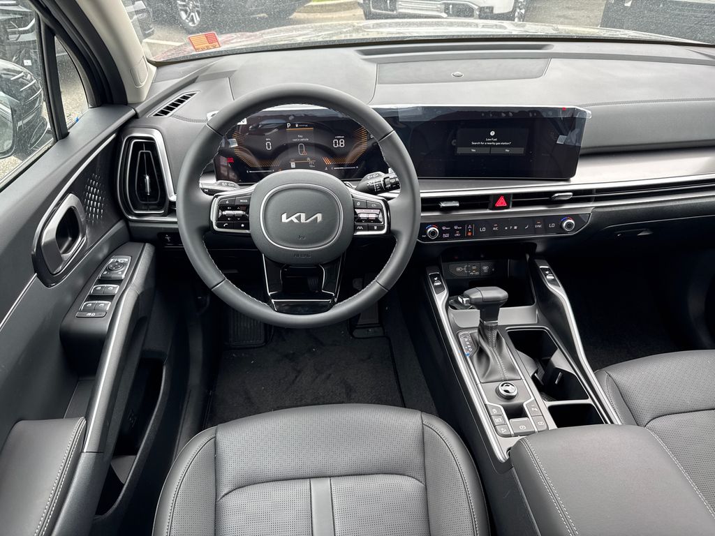2025 Kia Sorento S photo 17