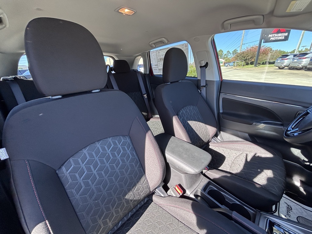 2024 Mitsubishi Outlander Sport ES LE SE photo 18
