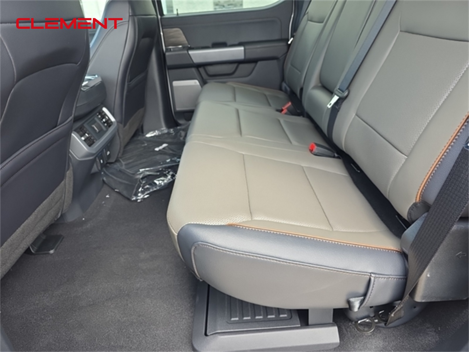 2025 Ford F-150 Lariat photo 27