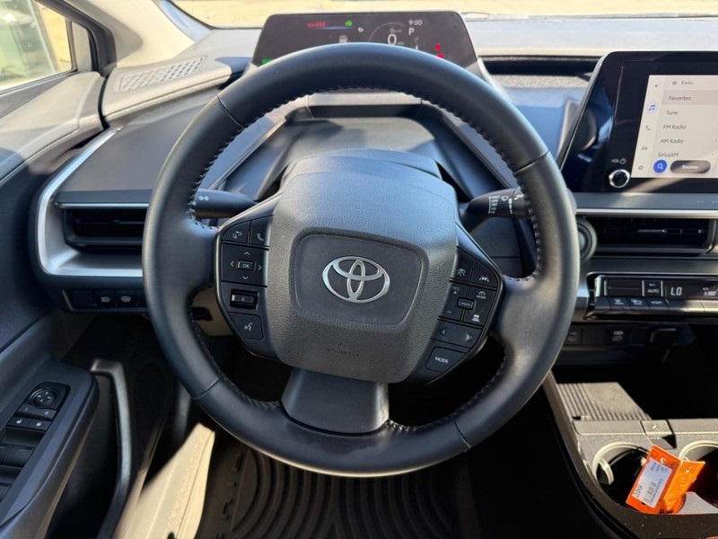 2024 Toyota Prius LE photo 14