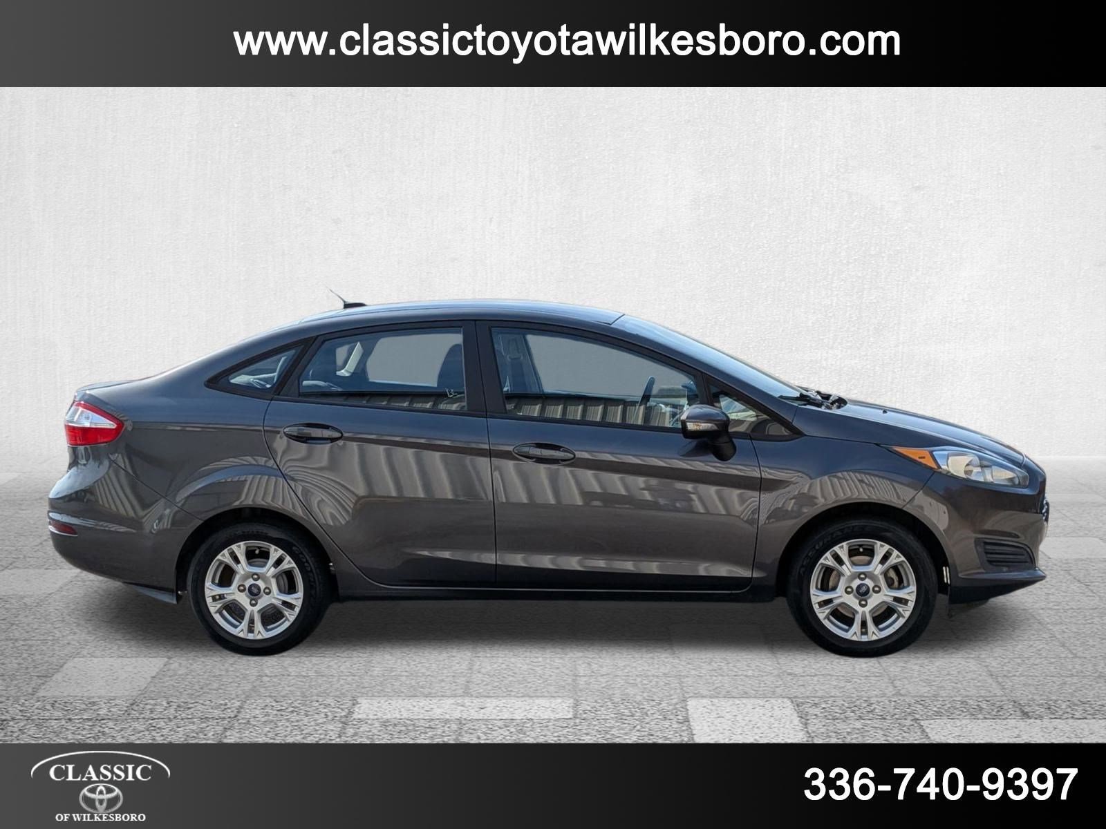 2015 Ford Fiesta SE photo 4