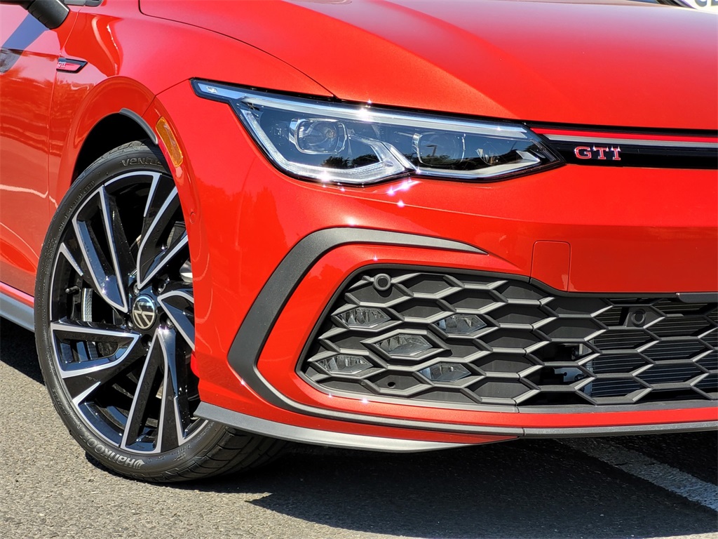 2024 Volkswagen Golf GTI Autobahn photo 3