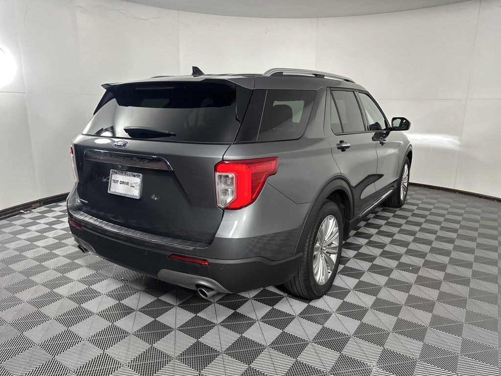 2024 Ford Explorer Limited photo 5
