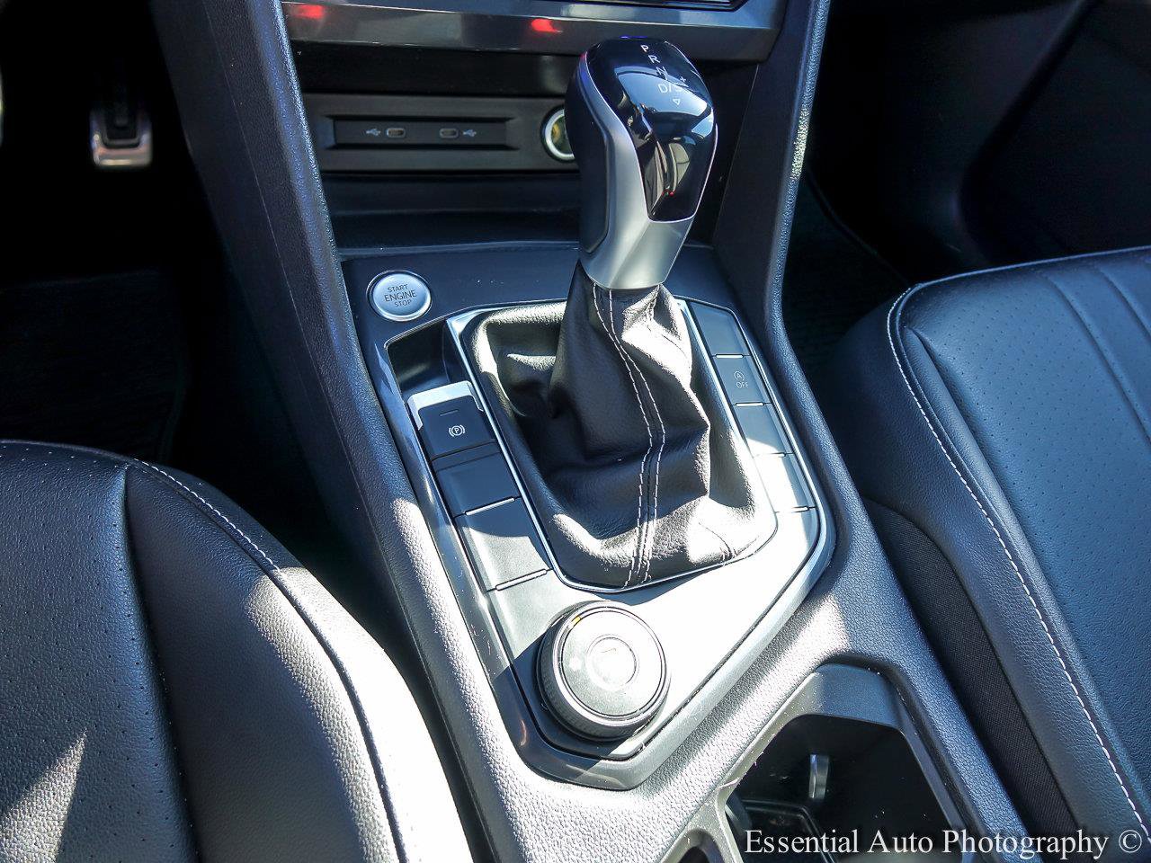 2023 VOLKSWAGEN TIGUAN - Image 17