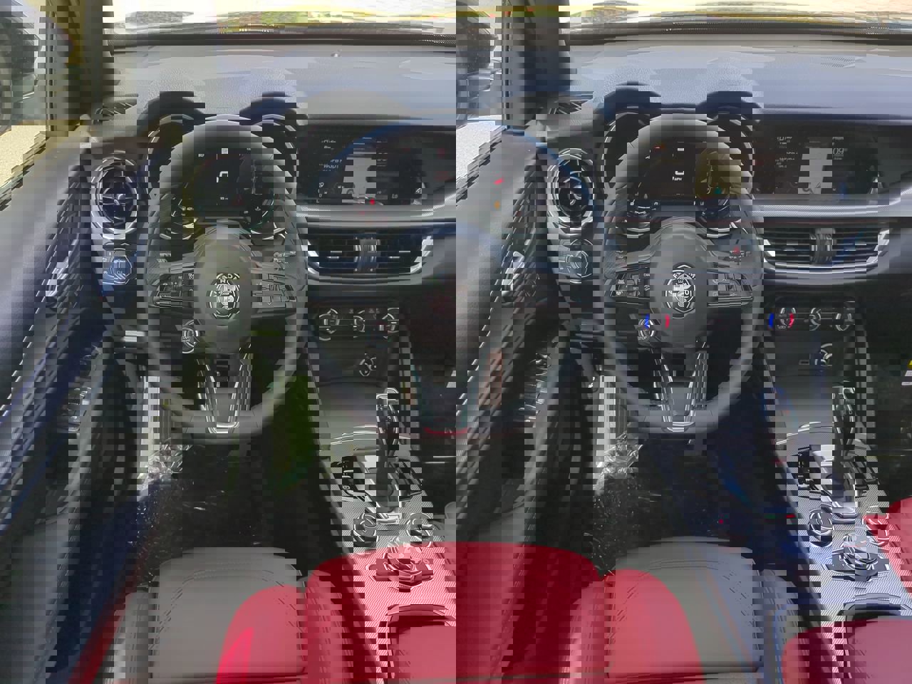 2025 Alfa Romeo Stelvio Sprint photo 14