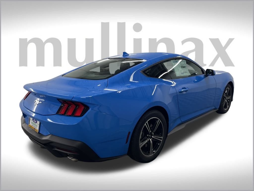 2025 Ford Mustang EcoBoost photo 3