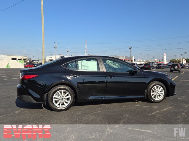 2026 Toyota Camry LE photo 2