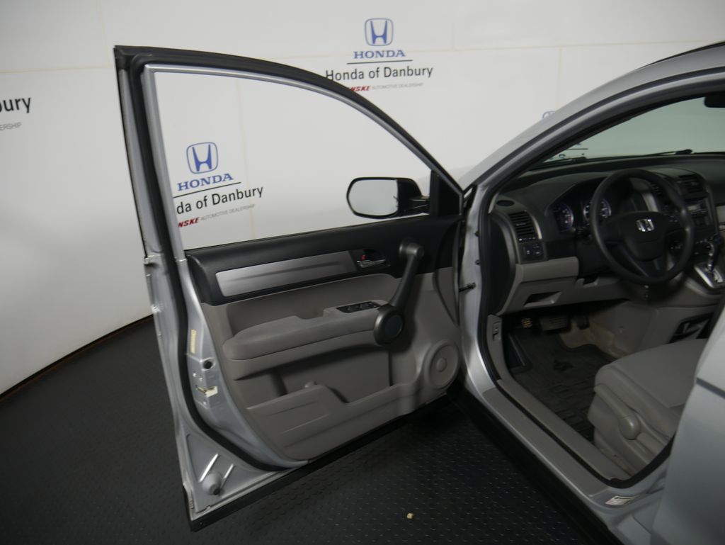 2011 Honda CR-V LX photo 10