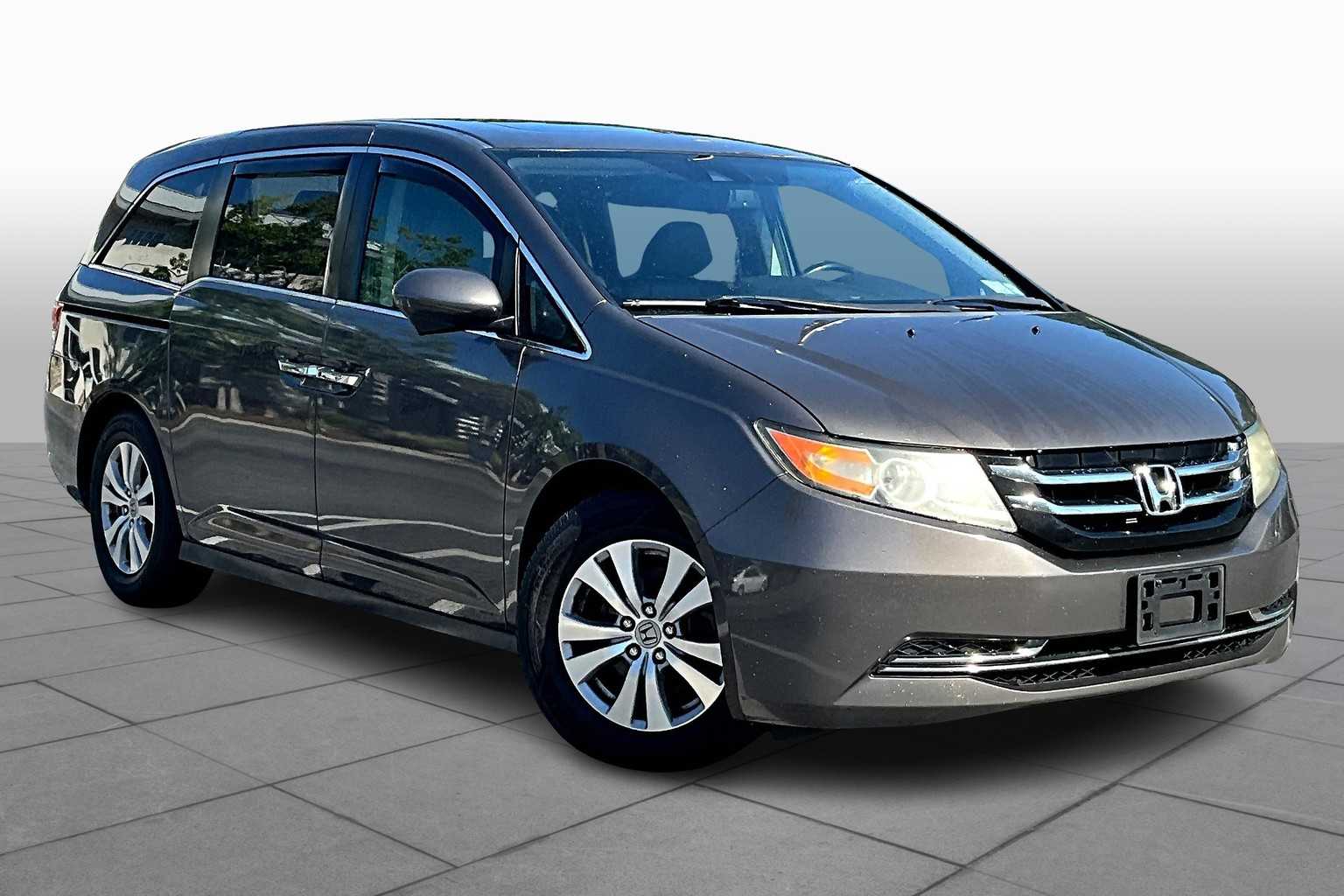 2016 Honda Odyssey EX-L photo 2