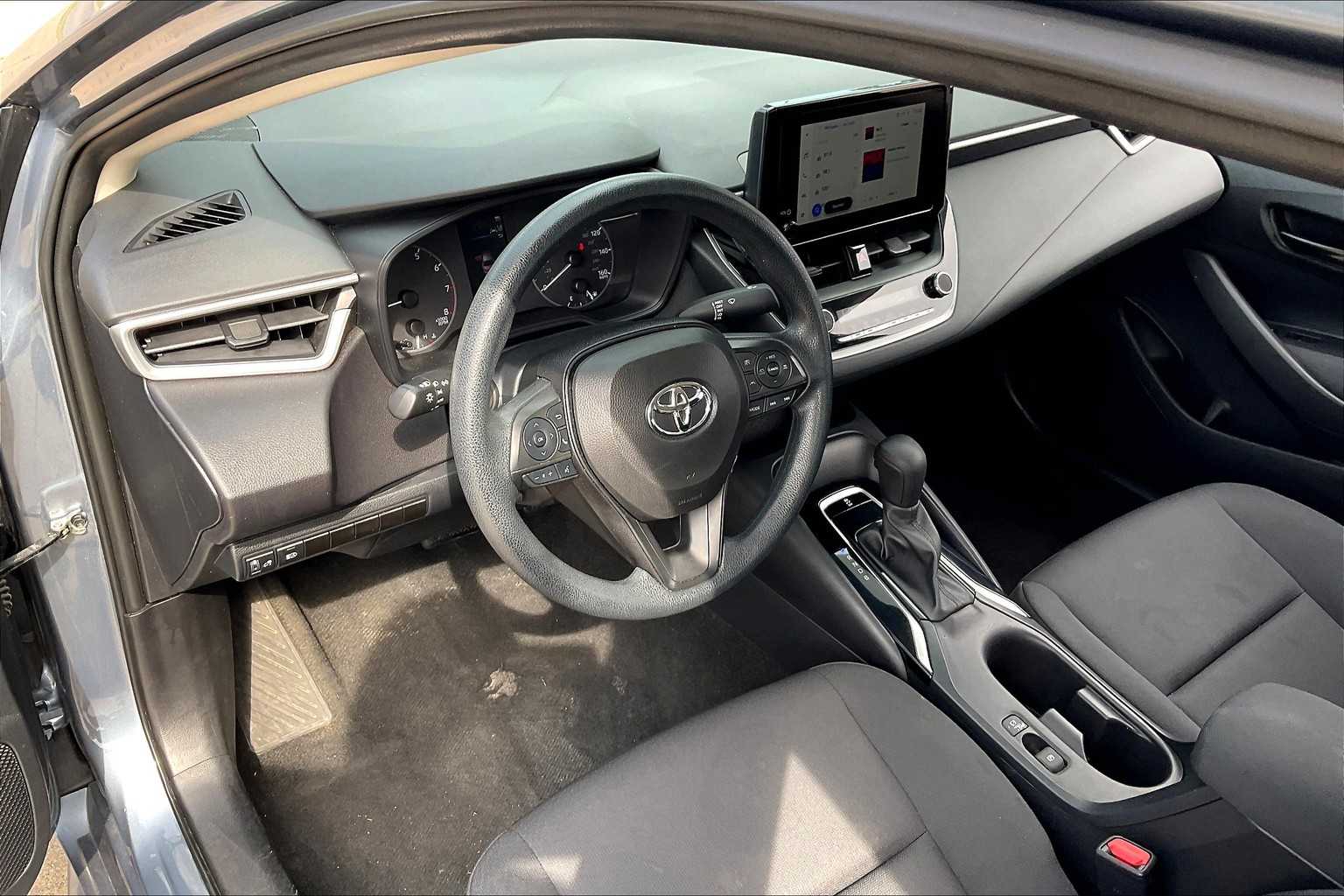 2024 Toyota Corolla LE photo 16
