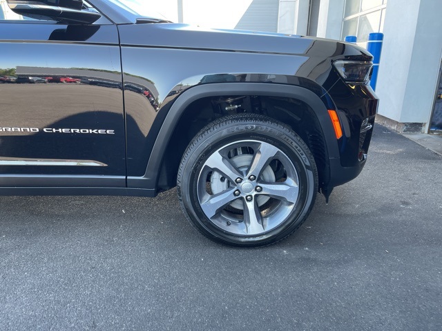 2025 Jeep Grand Cherokee Limited photo 7