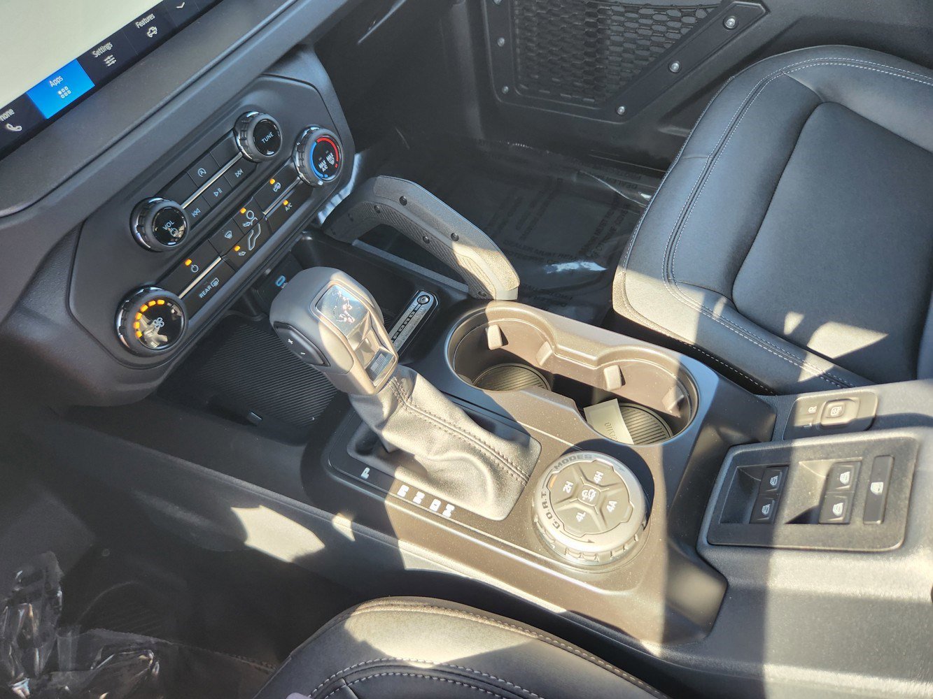 2025 Ford Bronco Badlands photo 9