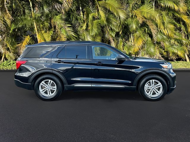 2023 Ford Explorer XLT photo 3