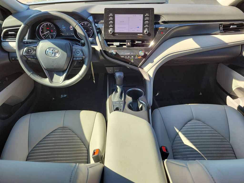 2023 Toyota Camry SE photo 10