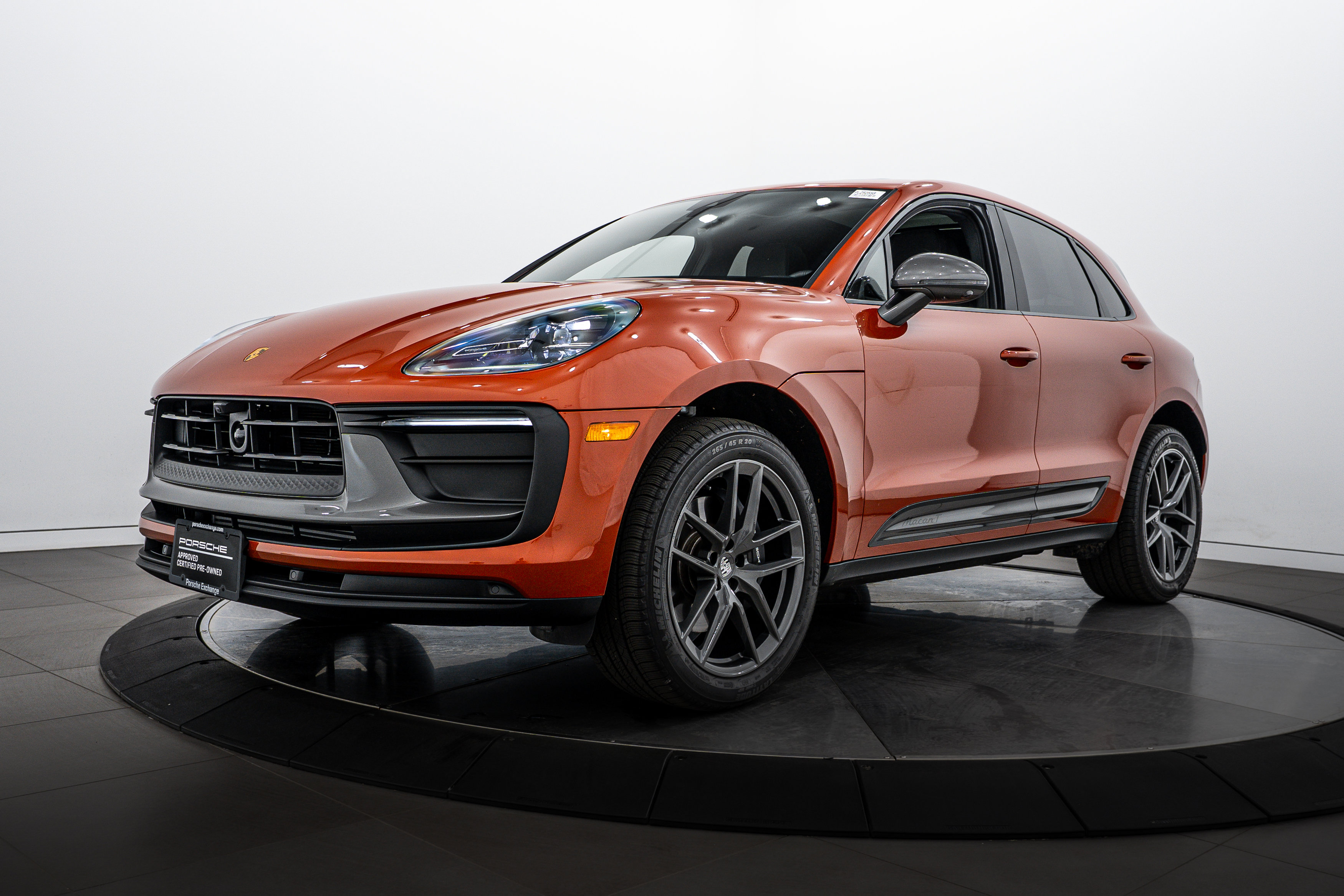 2025 Porsche Macan T