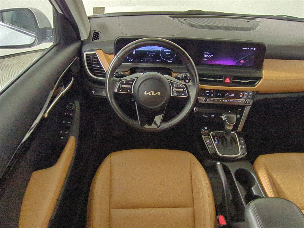 2024 Kia Seltos EX photo 9