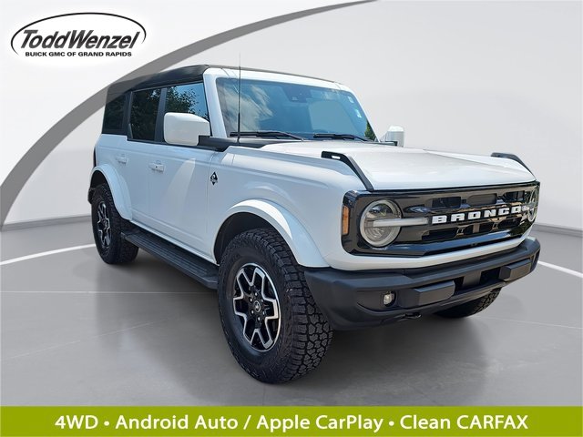 2023 Ford Bronco 4-Door Outer Banks's photo