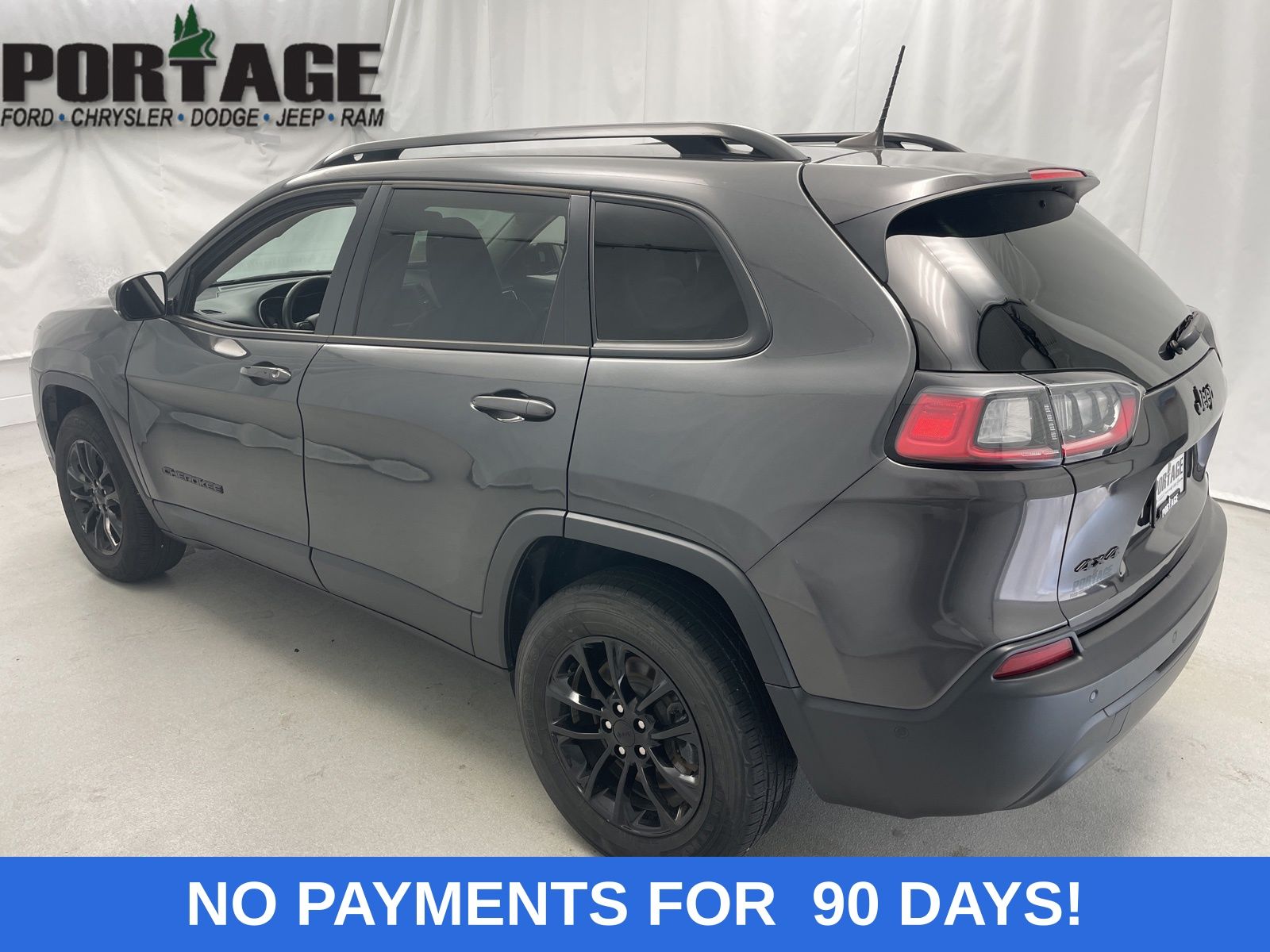 2023 Jeep Cherokee Altitude photo 4