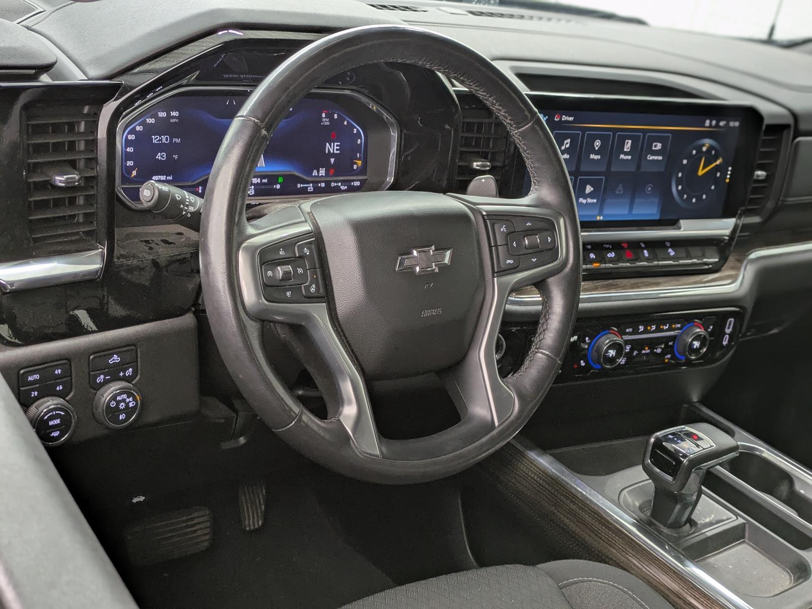 2023 Chevrolet Silverado 1500 RST photo 3