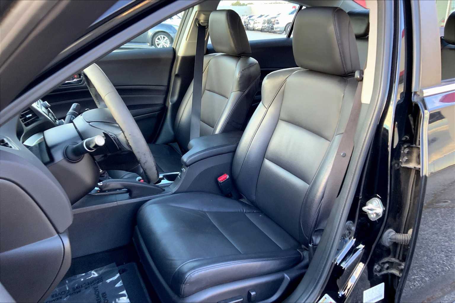 2017 Acura ILX Base photo 7