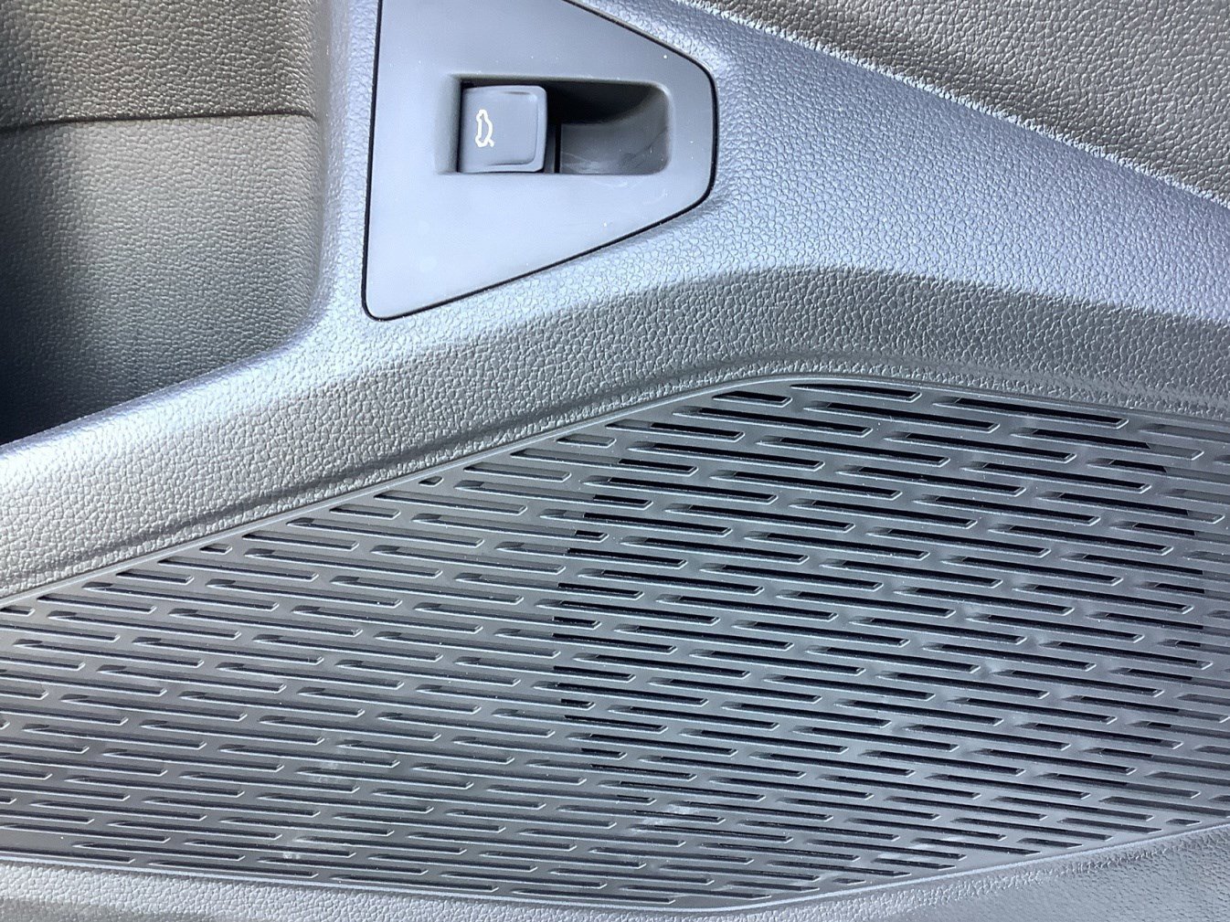 2025 Volkswagen Jetta SE photo 27