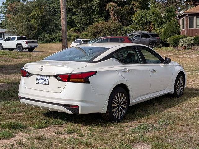 2025 Nissan Altima SV photo 3