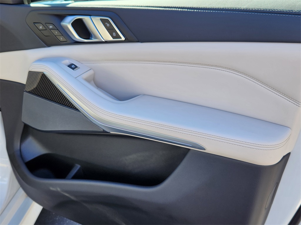 2023 Bmw X5 M50i photo 16
