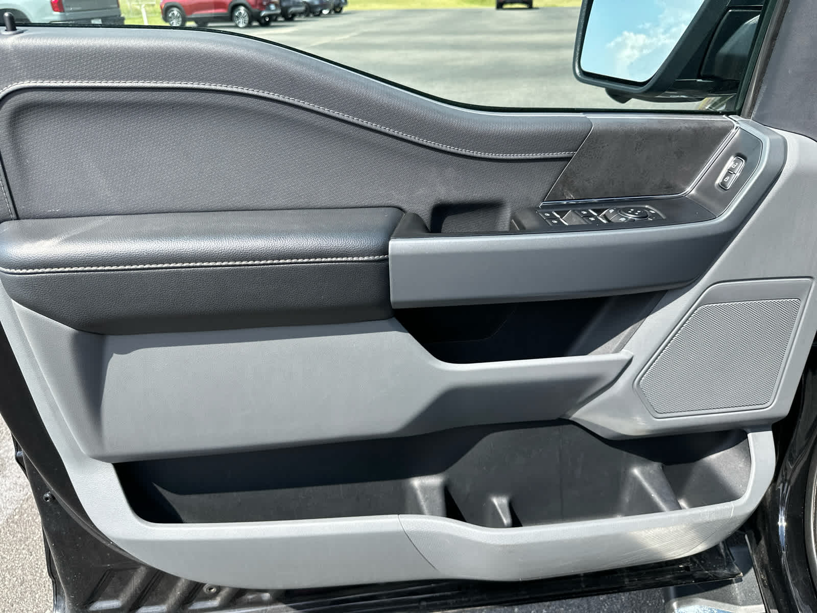 2024 Ford F-150 XLT photo 10
