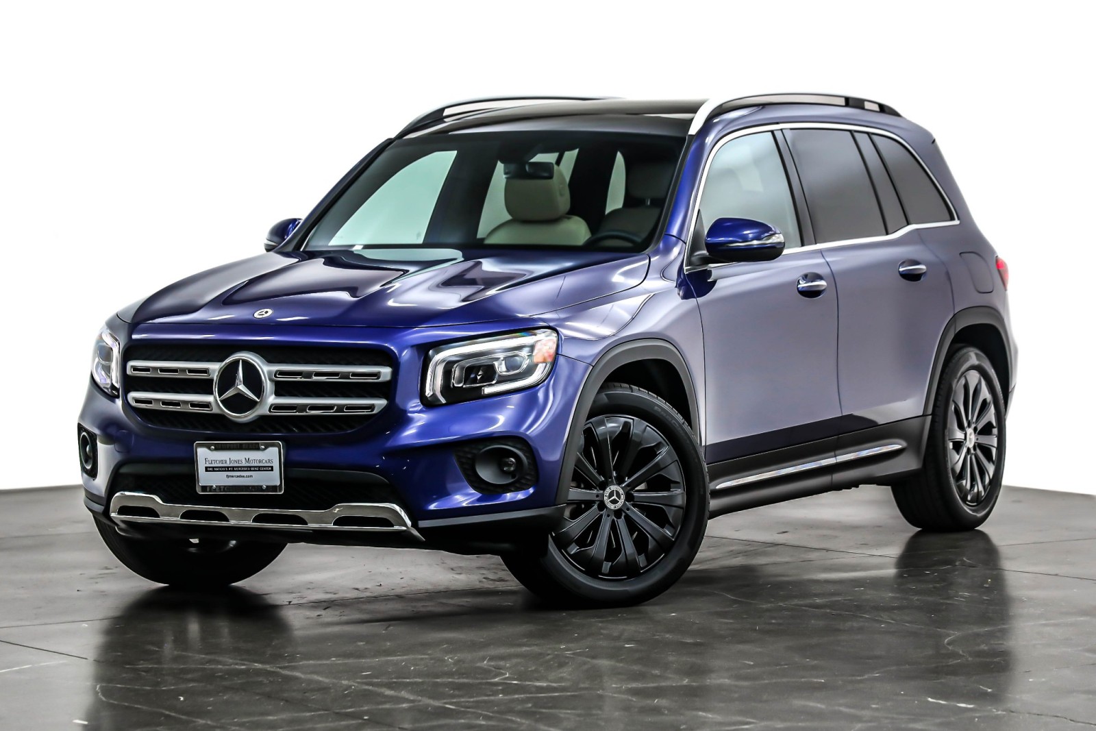 2022 Mercedes-Benz GLB's photo
