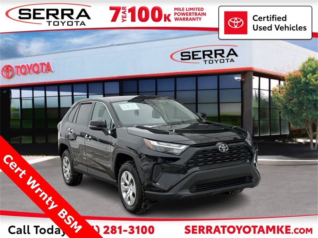 2023 Toyota RAV4 LE's photo