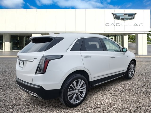2024 Cadillac XT5 Premium Luxury photo 3