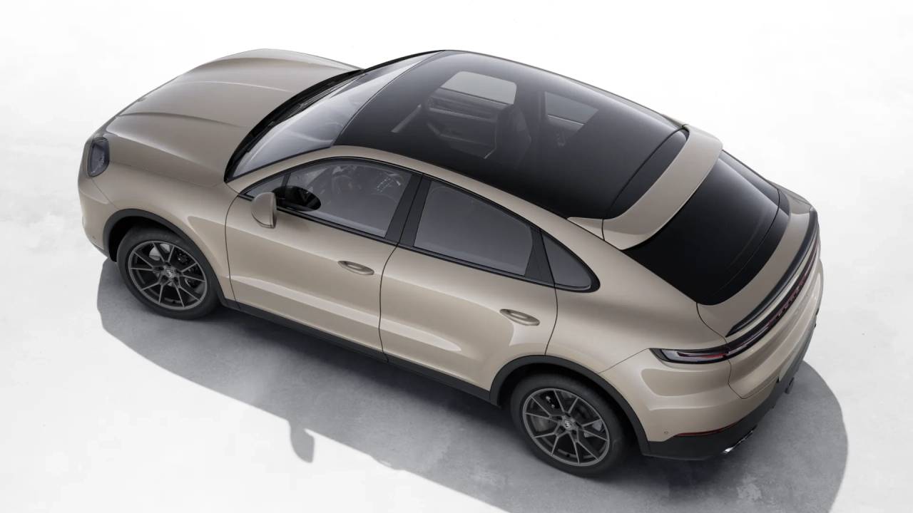 2026 Porsche Cayenne Coupe photo 3