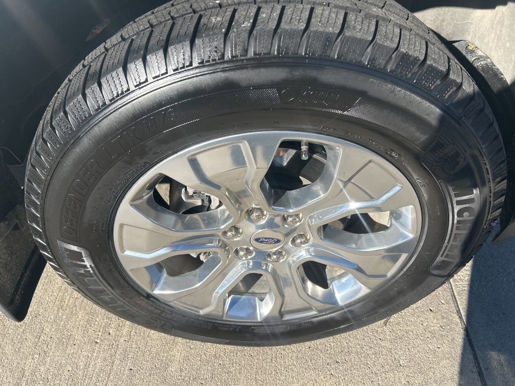 2022 Ford F-150 Platinum photo 20