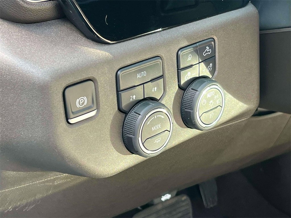 2024 Chevrolet Silverado 1500 LTZ photo 28
