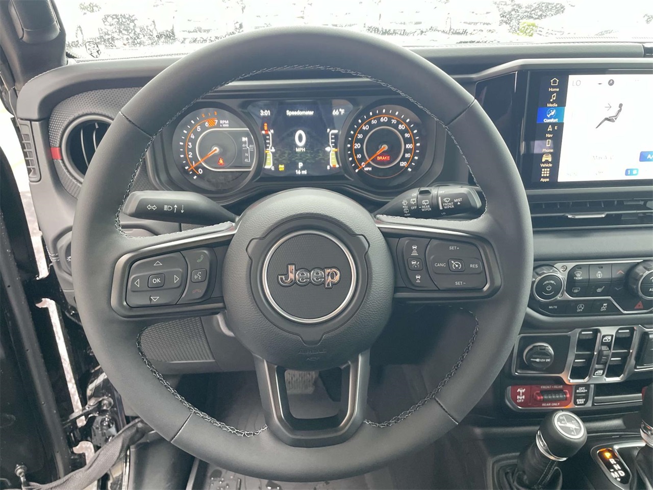 2025 Jeep Wrangler Rubicon X photo 28