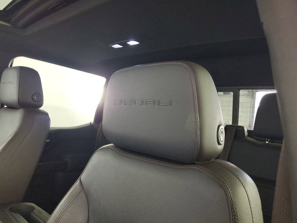 Used 2019 Blue GMC Denali image 33