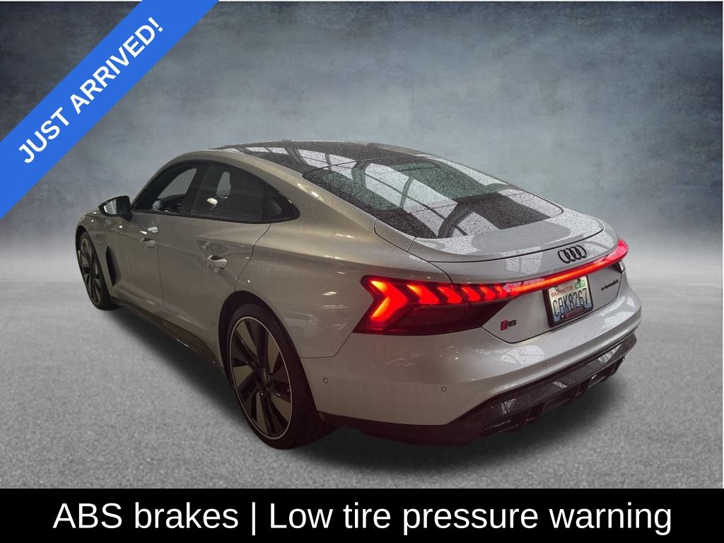 2022 Audi RS e-tron GT Base photo 3