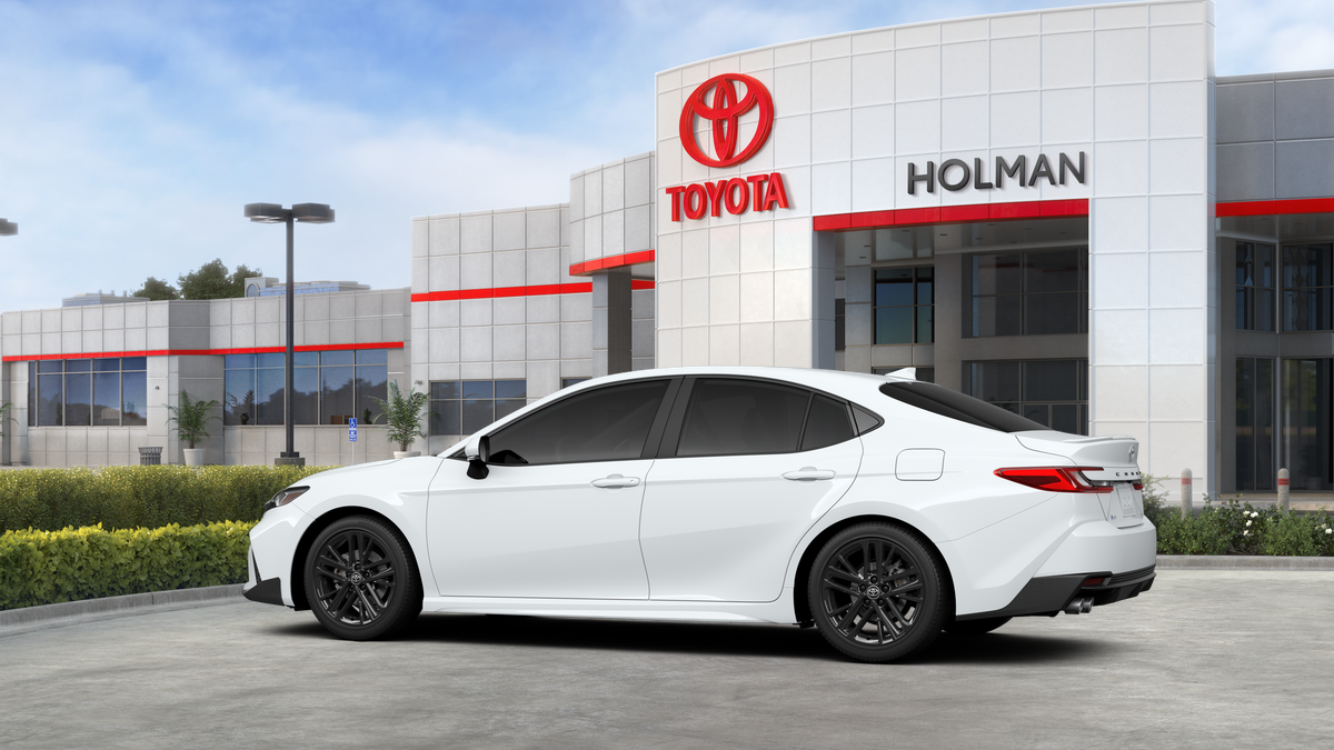 2025 Toyota Camry SE photo 4