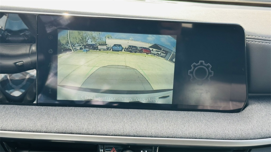 2026 Nissan Kicks SV photo 18
