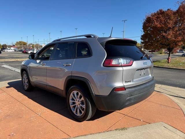 2021 Jeep Cherokee Latitude photo 3