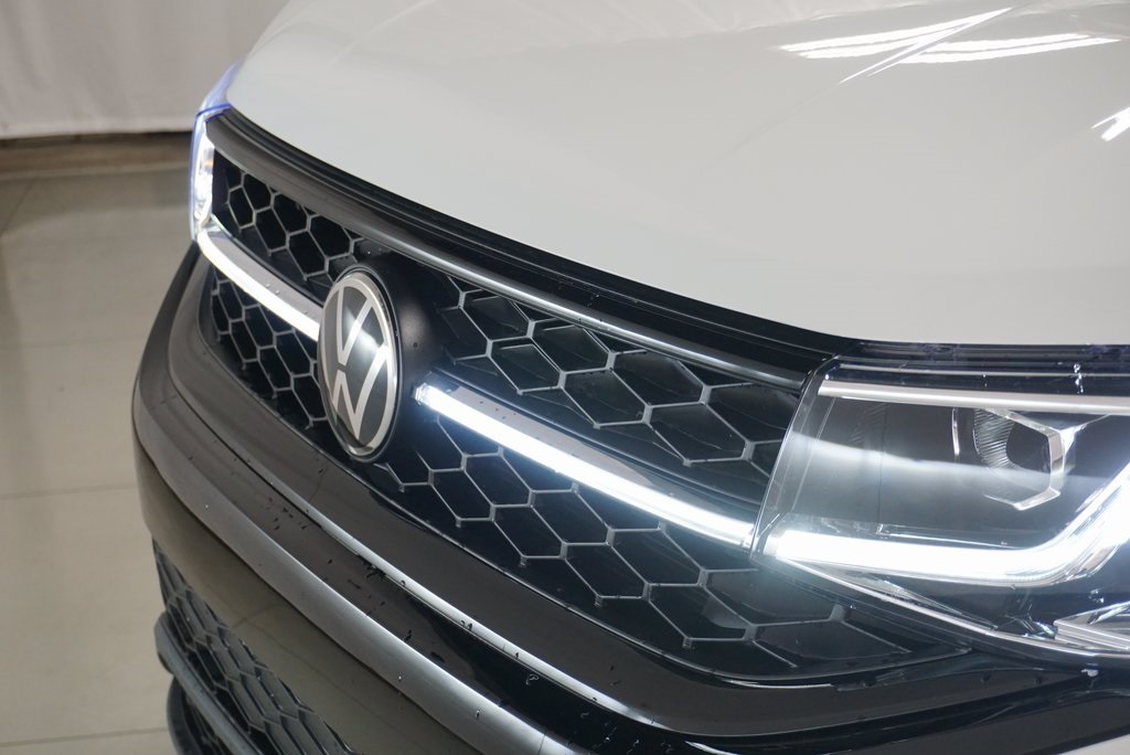 2024 Volkswagen Taos SE photo 30