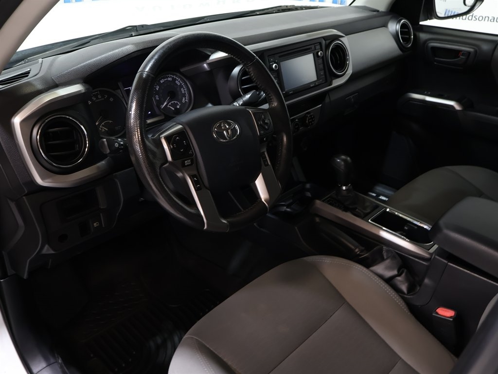 2018 Toyota Tacoma SR5 Access Cab V6 4x4 photo 13