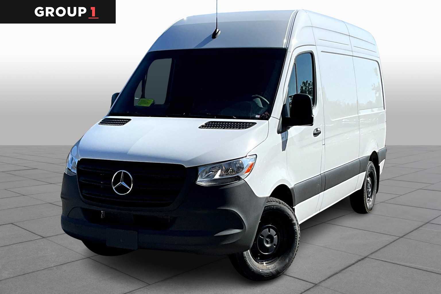 2025 Mercedes-Benz Sprinter Cargo Van Base's photo