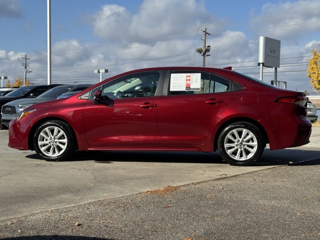 2024 Toyota Corolla LE photo 4