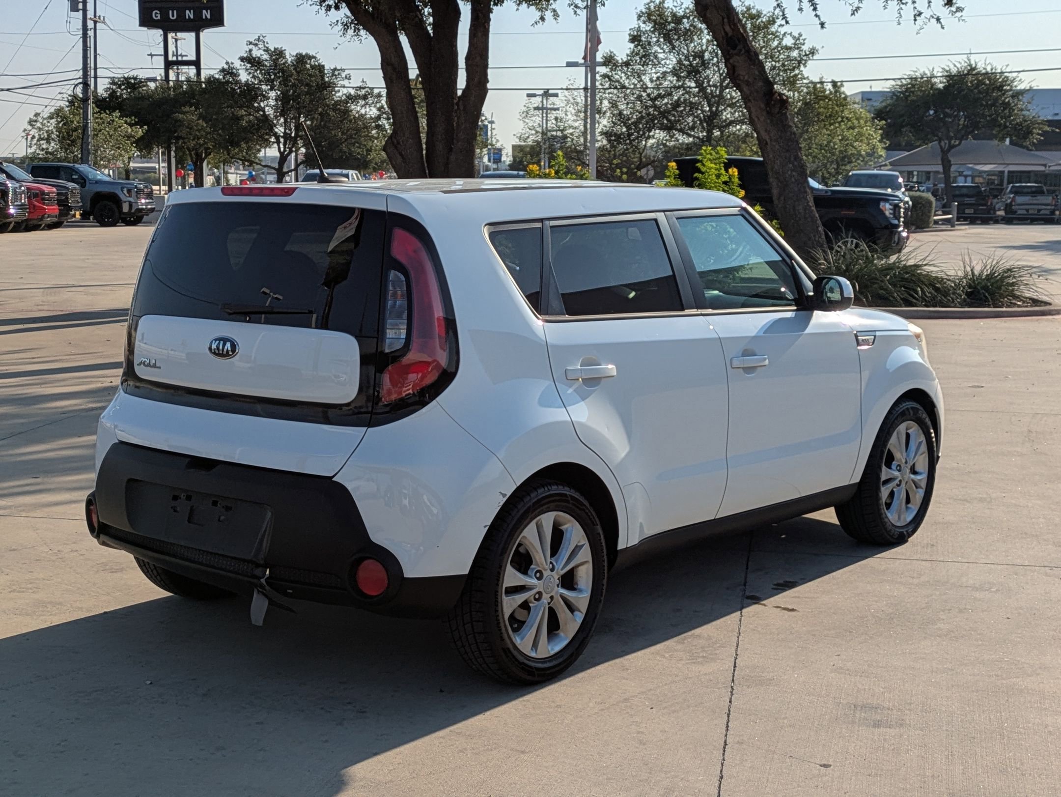 2015 Kia Soul Plus photo 2