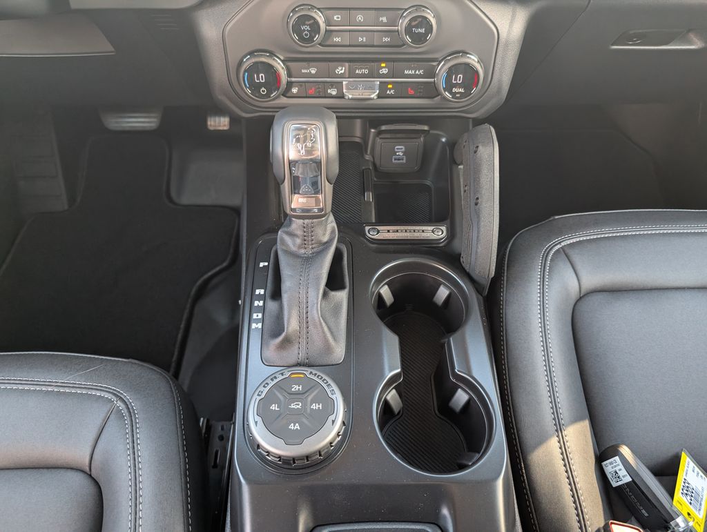 2025 Ford Bronco Badlands Black Diamond photo 13