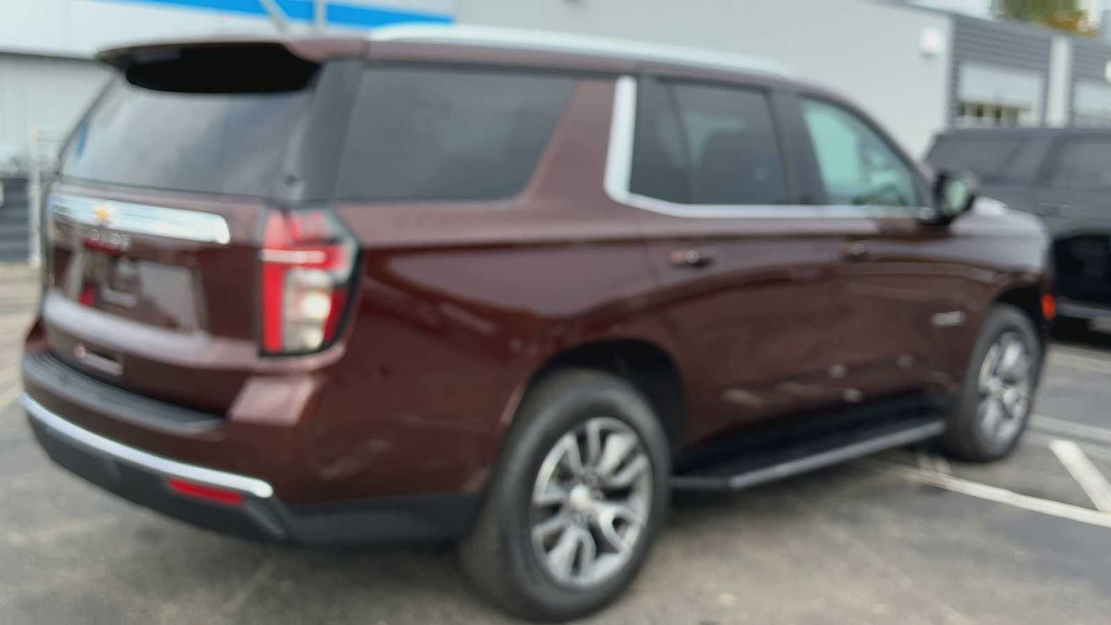 2023 Chevrolet Tahoe LS photo 3